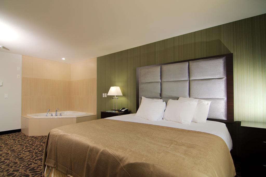 Paradise Inn And Suites Redwater ภายนอก รูปภาพ