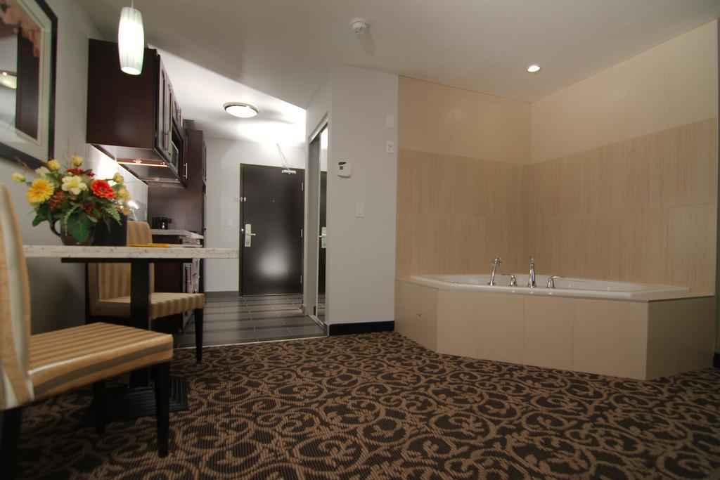Paradise Inn And Suites Redwater ภายนอก รูปภาพ