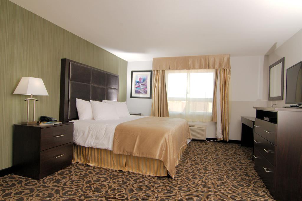 Paradise Inn And Suites Redwater ห้อง รูปภาพ