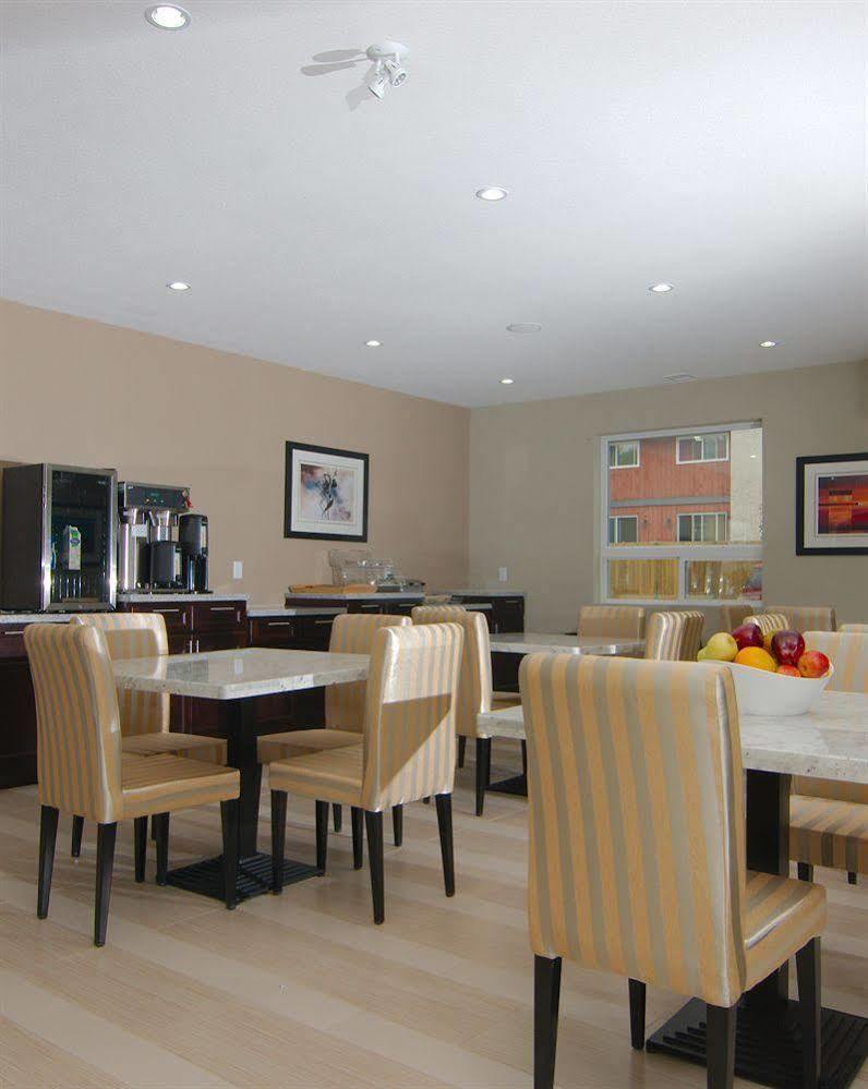 Paradise Inn And Suites Redwater ภายนอก รูปภาพ